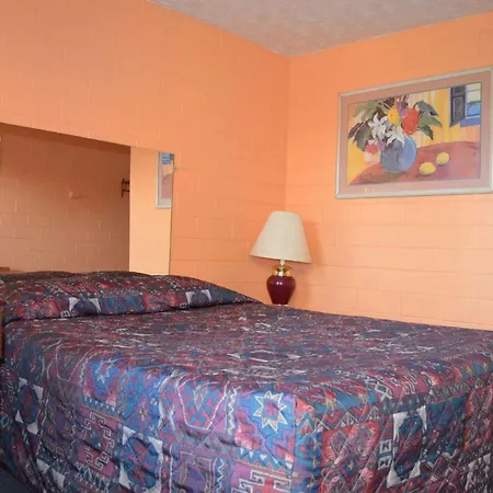 Admiral Motel